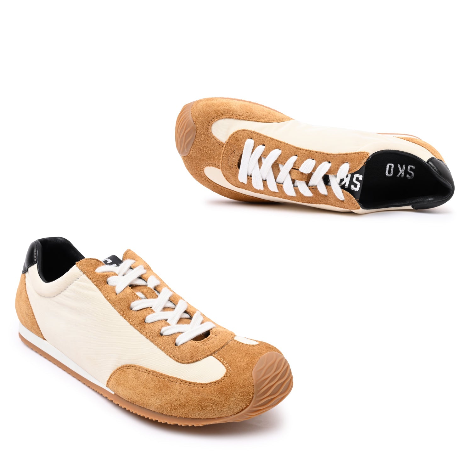 Clean Sneakers in Beige