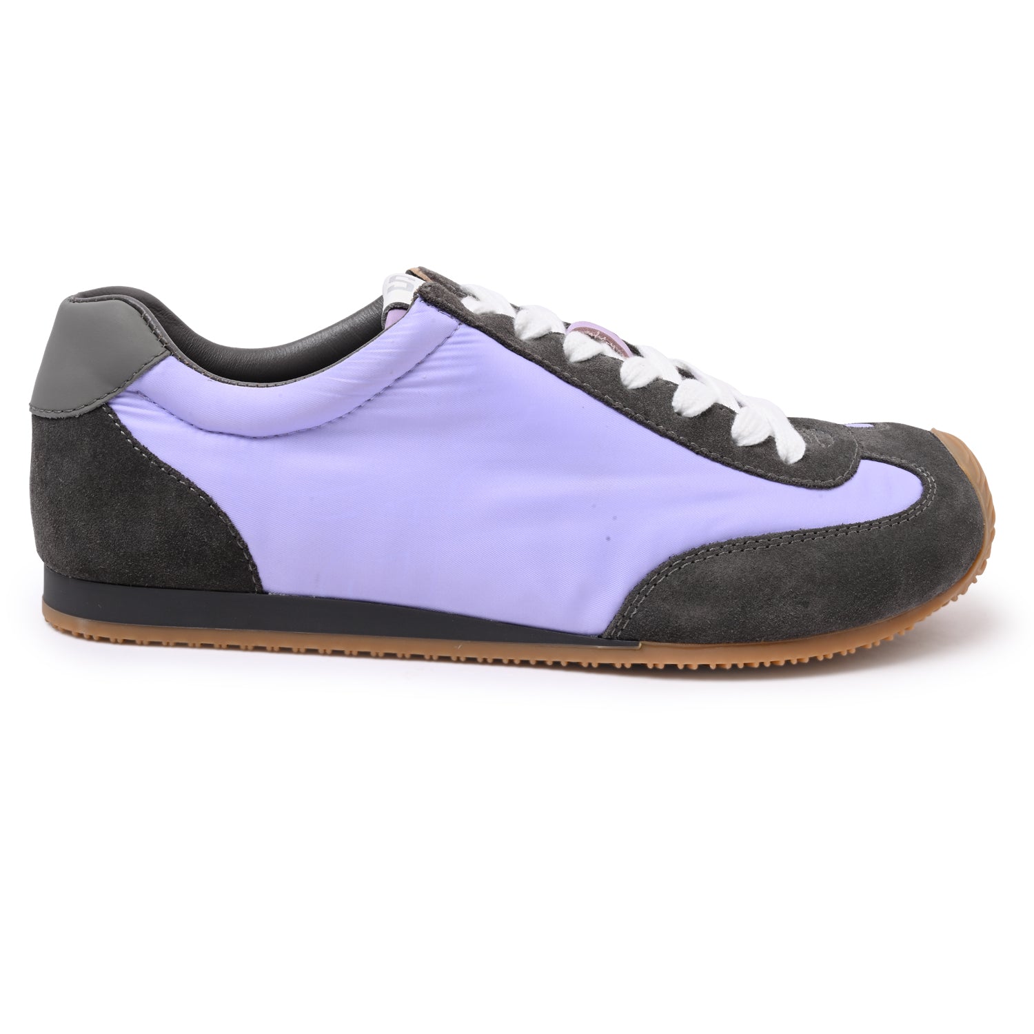 Clean Sneakers in Lavender