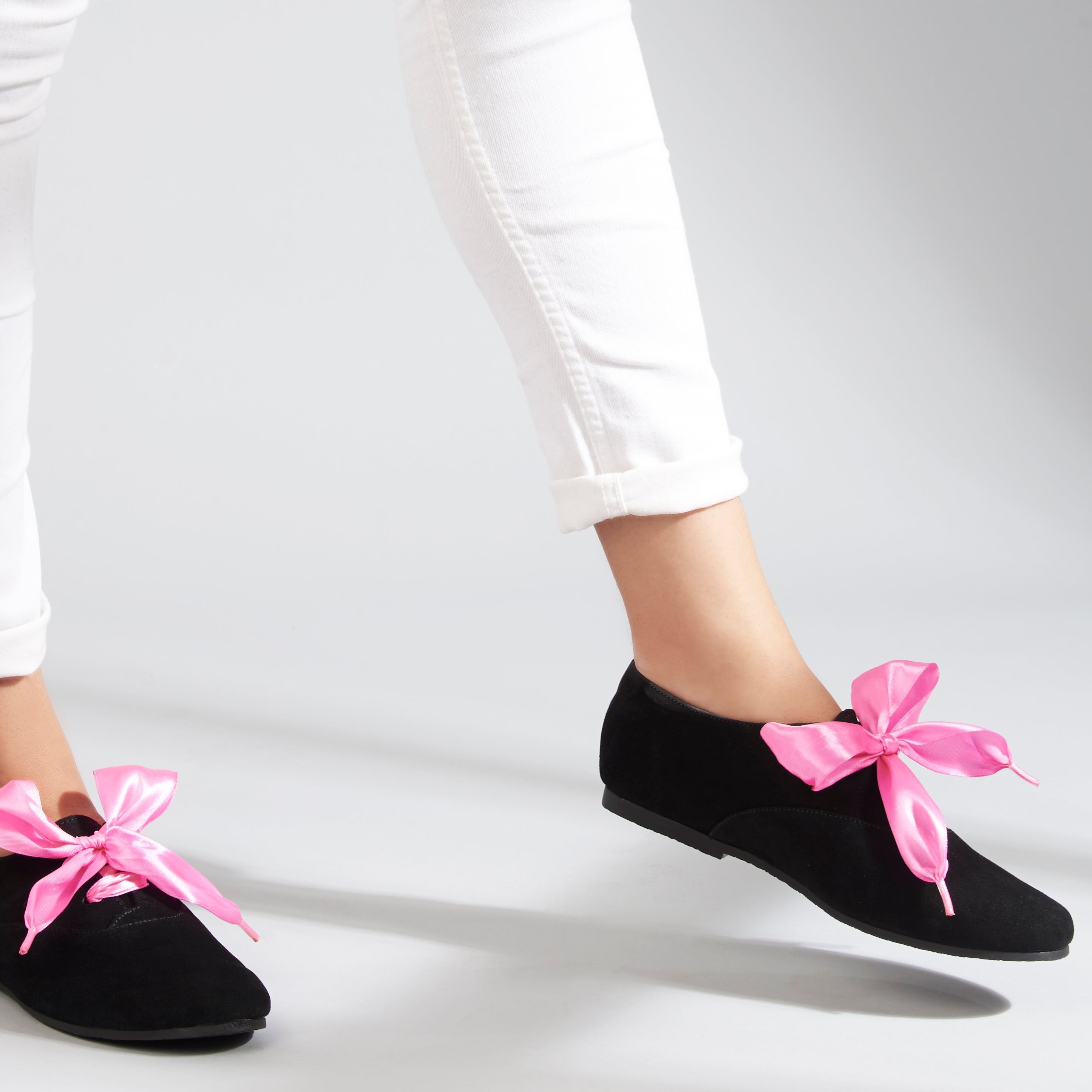 Freya Derby in Black