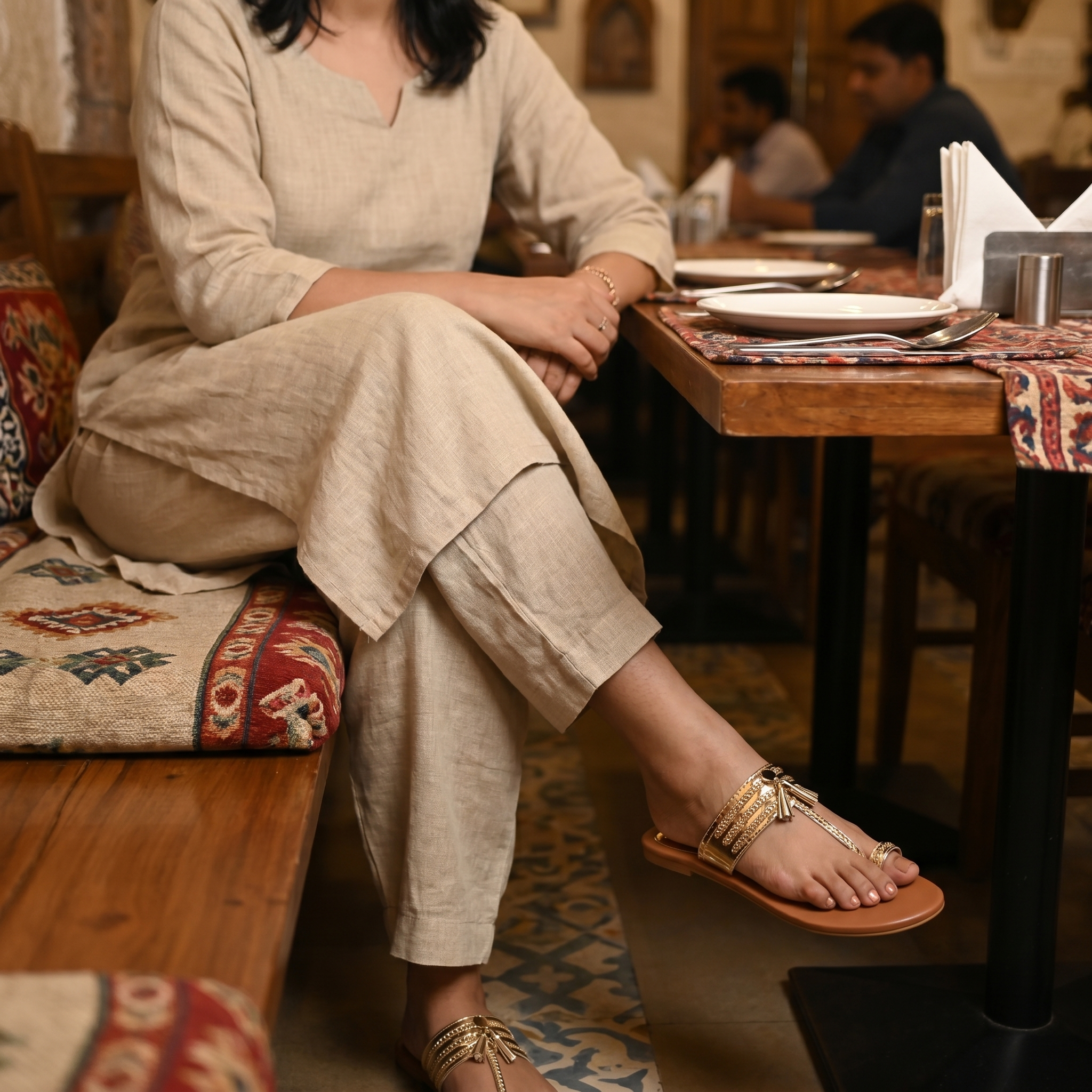 Reflective Gold Kolhapuri Sandals For Women