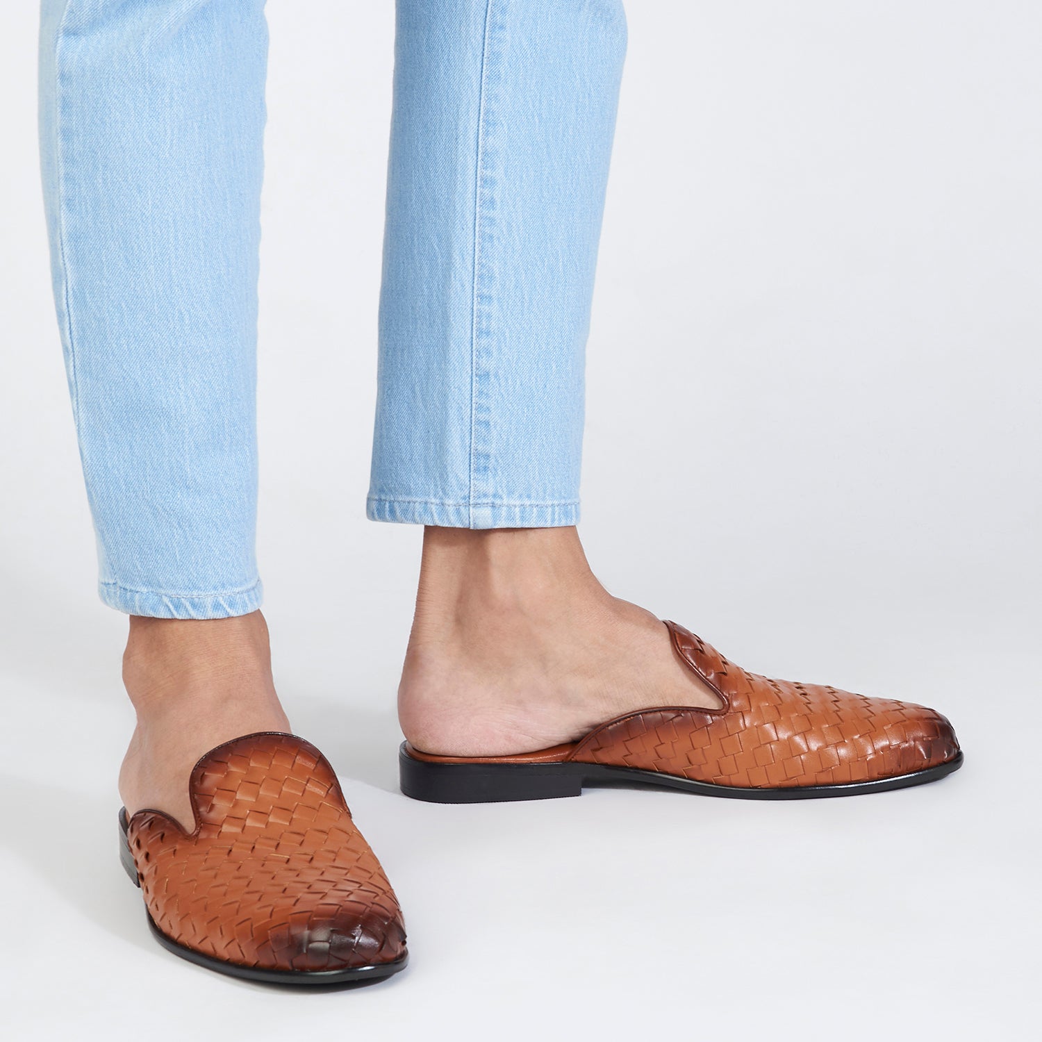 David Weave Mules For Men in Tan